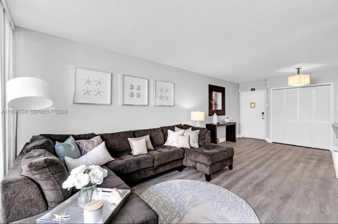 830 NW 87t ave # 303, Miami, FL 33172 — zdjęcie 4