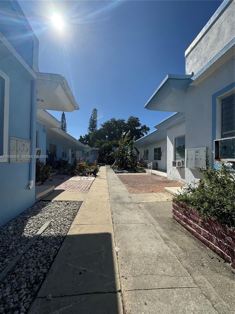 770 83rd St, Miami Beach, FL 33141 — zdjęcie 3