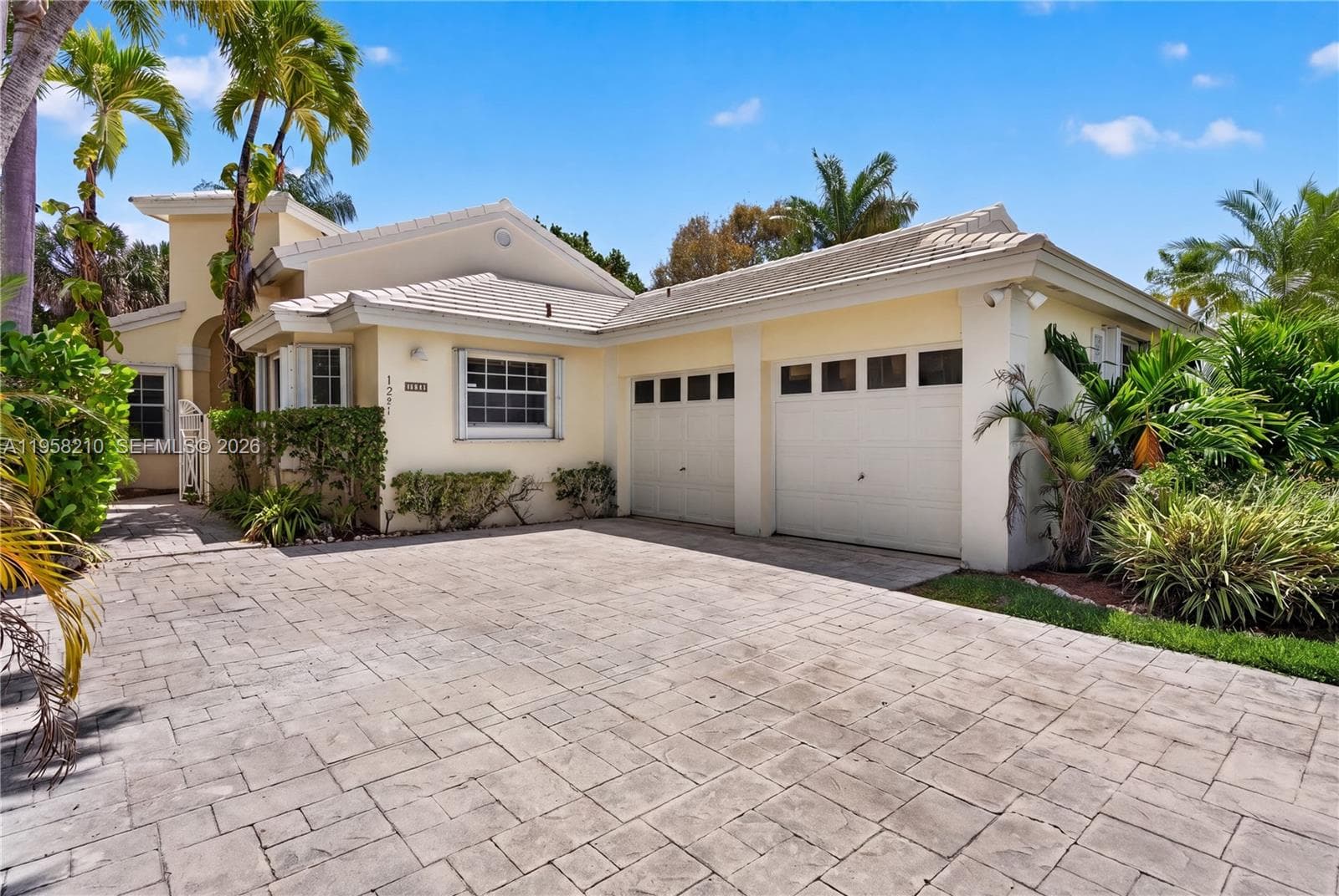 1251 E Wilshire Cir E, Pembroke Pines, FL 33027 — zdjęcie 3