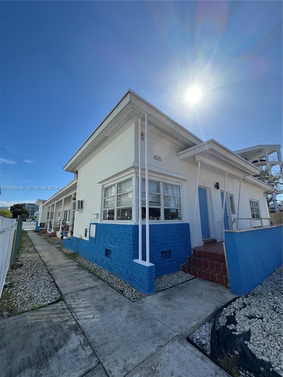 8135 Crespi Blvd, Miami Beach, FL 33141 — zdjęcie 3