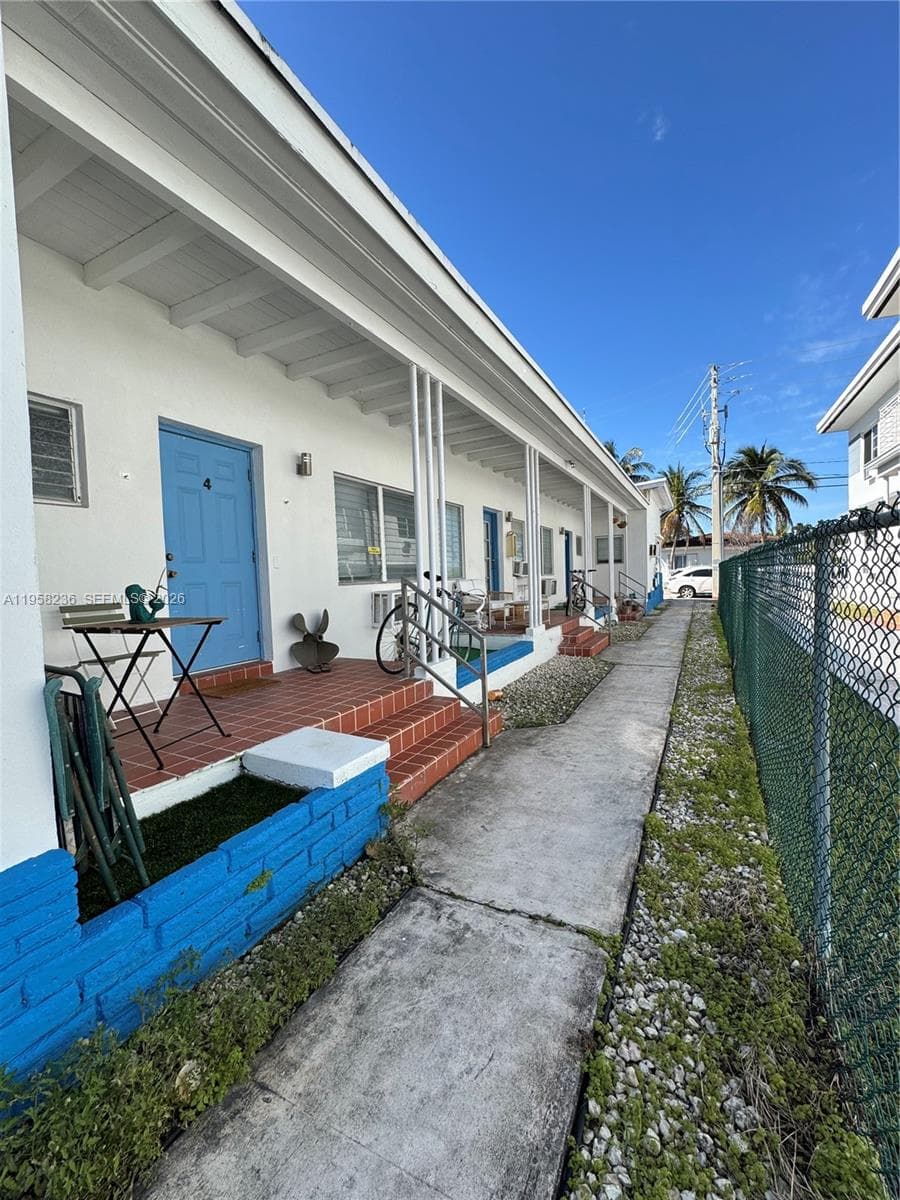 8135 Crespi Blvd, Miami Beach, FL 33141 — zdjęcie 4
