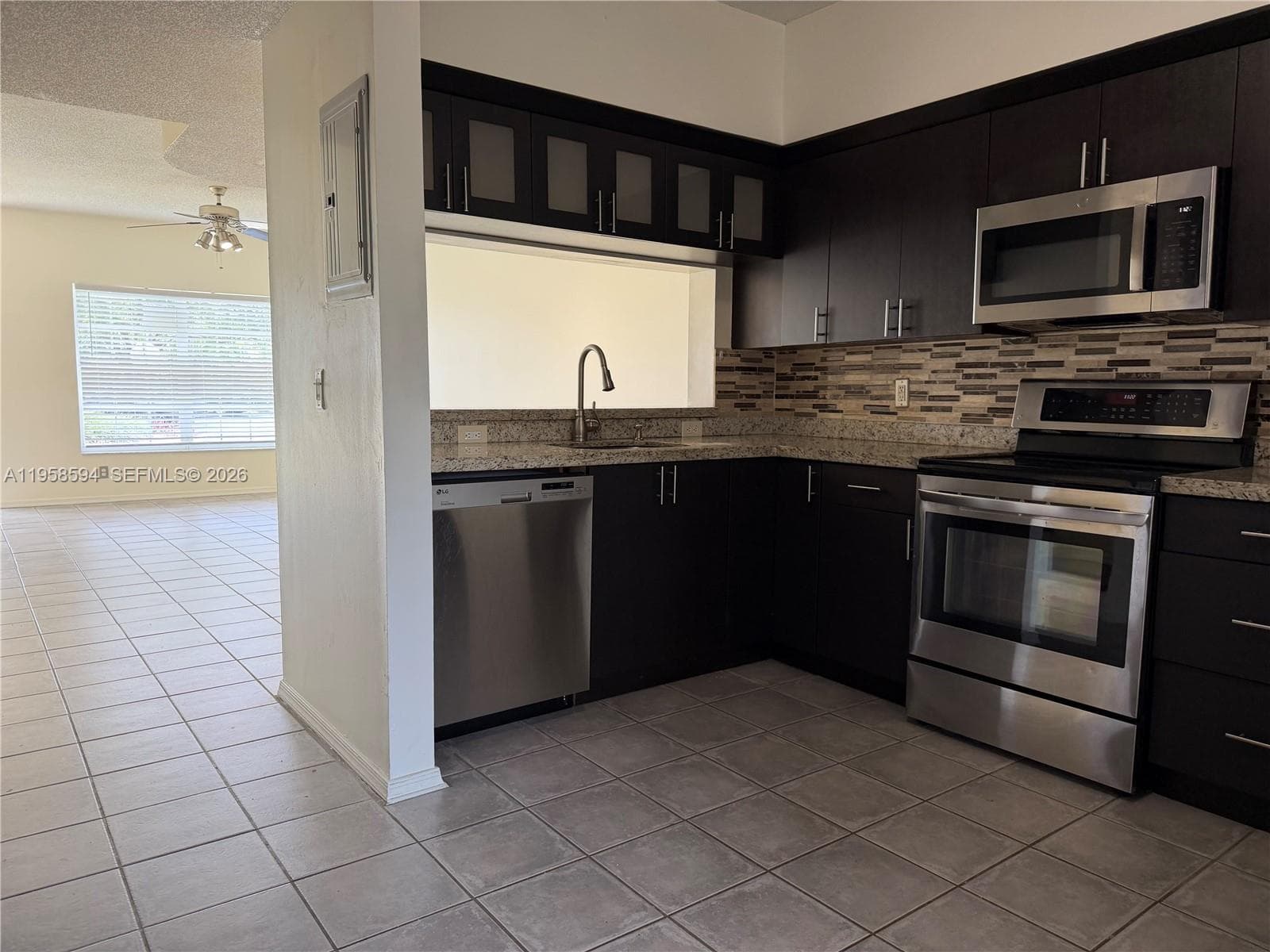 271 Duval Ct, Weston, FL 33326 — zdjęcie 3