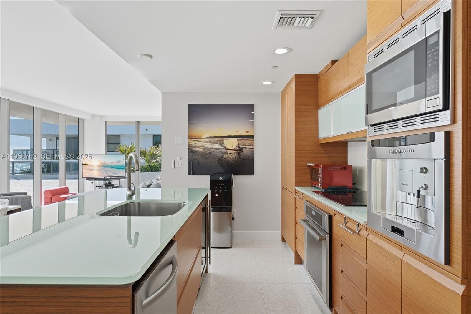 5875 Collins Ave # 502, Miami Beach, FL 33140 — zdjęcie 5