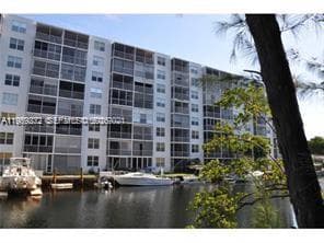 3660 NE 166th St # 611, North Miami Beach, FL 33160