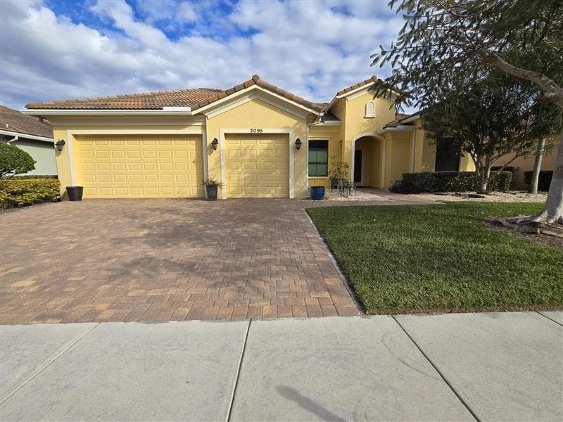 2095 NW Diamond Creek Way, Jensen Beach, FL 34957 — zdjęcie 2