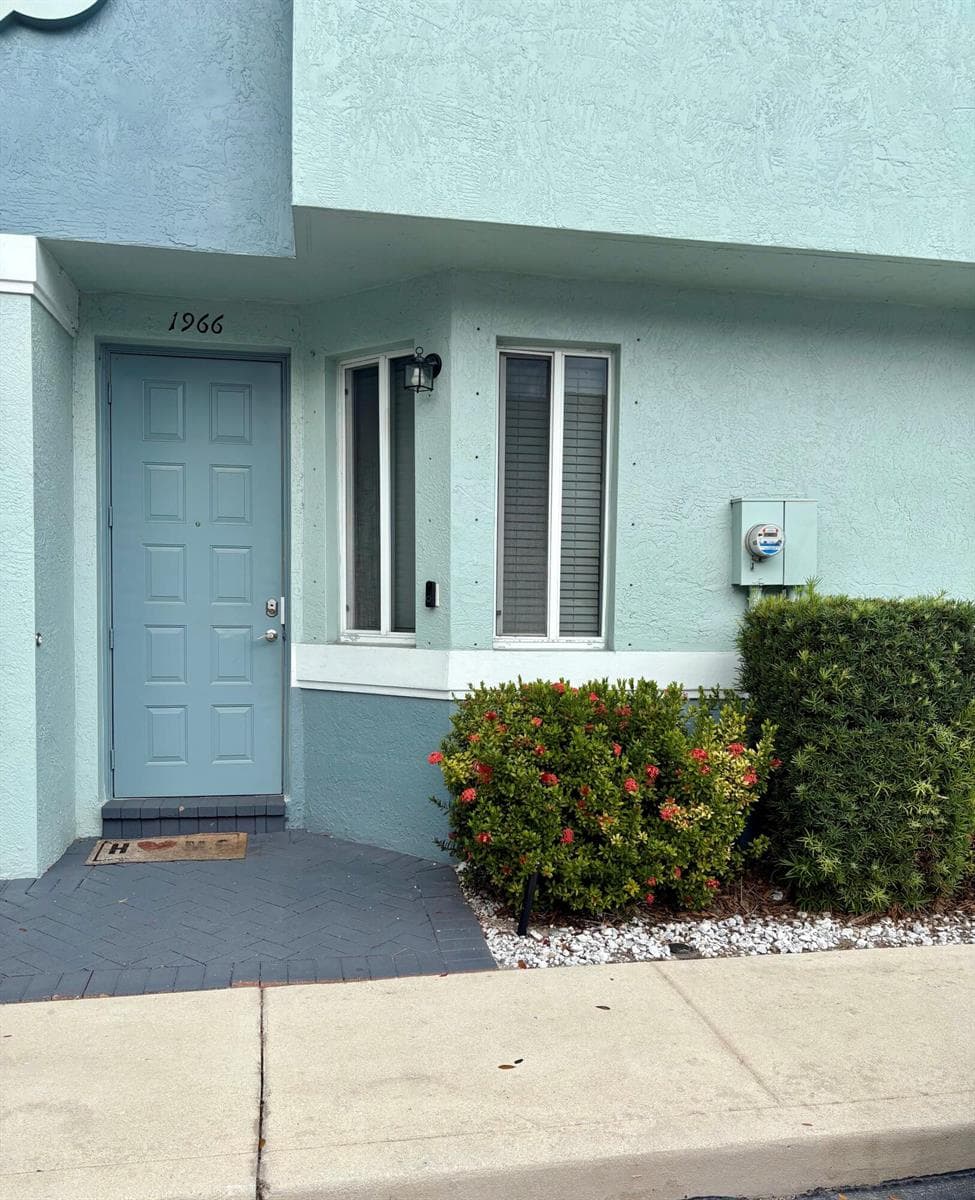 1966 Alamanda Way, Riviera Beach, FL 33404 — zdjęcie 2