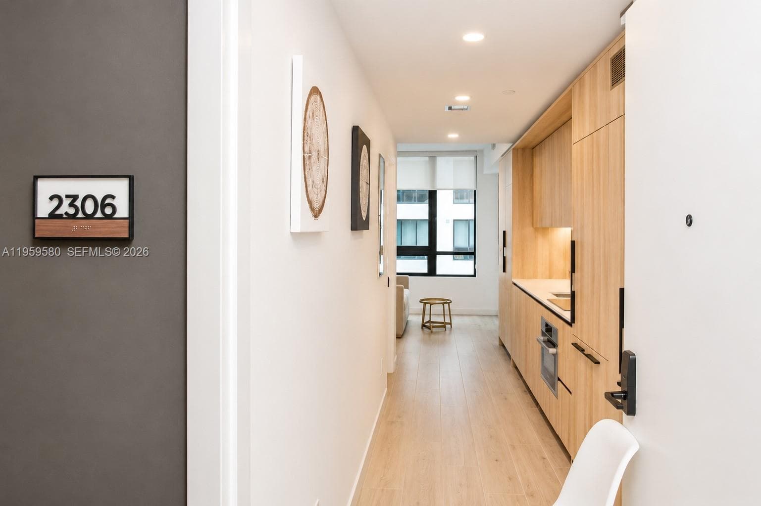 225 N Miami Ave # 2306, Miami, FL 33128