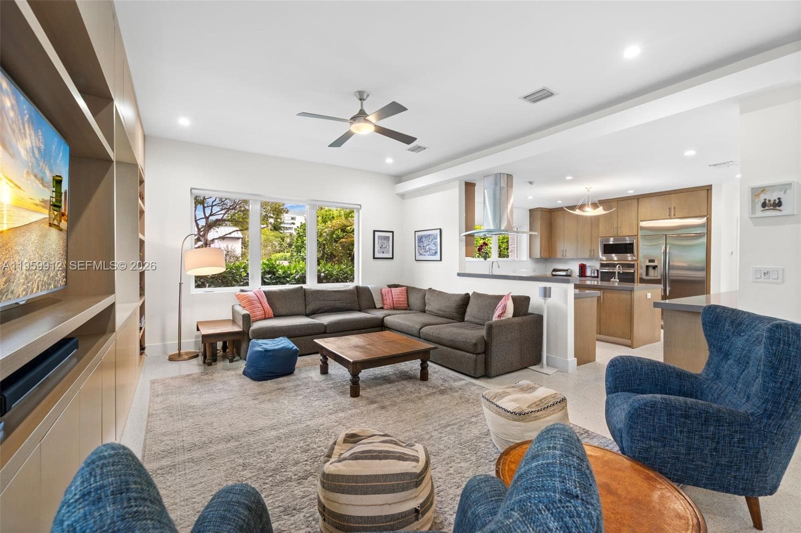 4595 N Jefferson Ave, Miami Beach, FL 33140 — zdjęcie 2