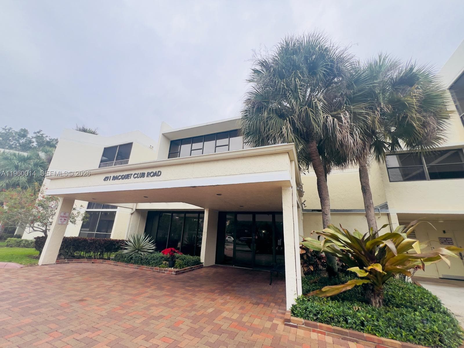 491 Racquet Club Rd # 211, Weston, FL 33326
