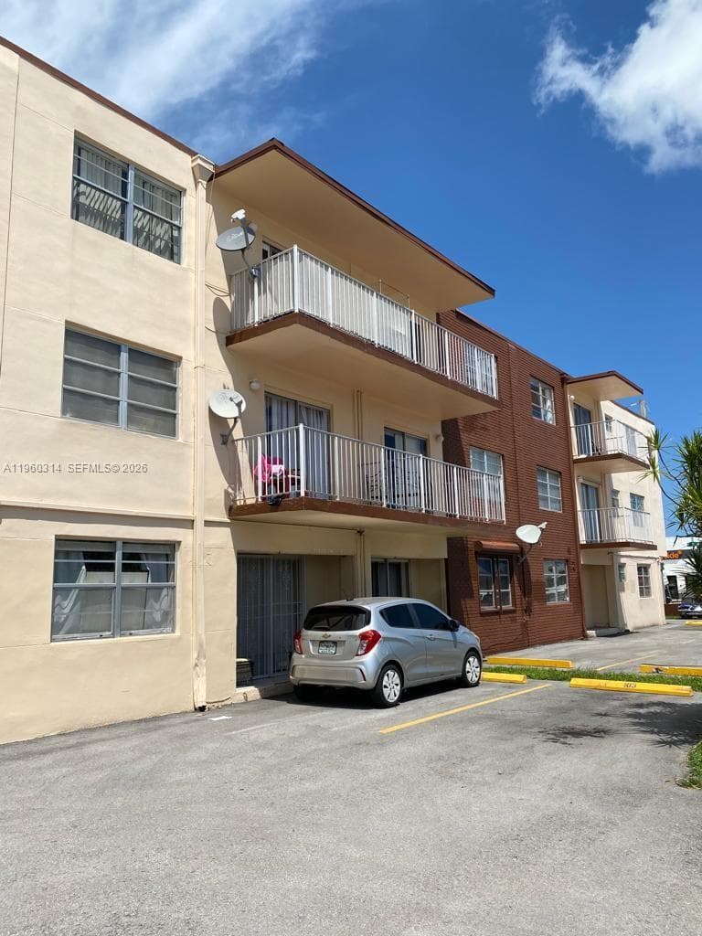 12500 NE 5th Ave # 101, North Miami, FL 33161