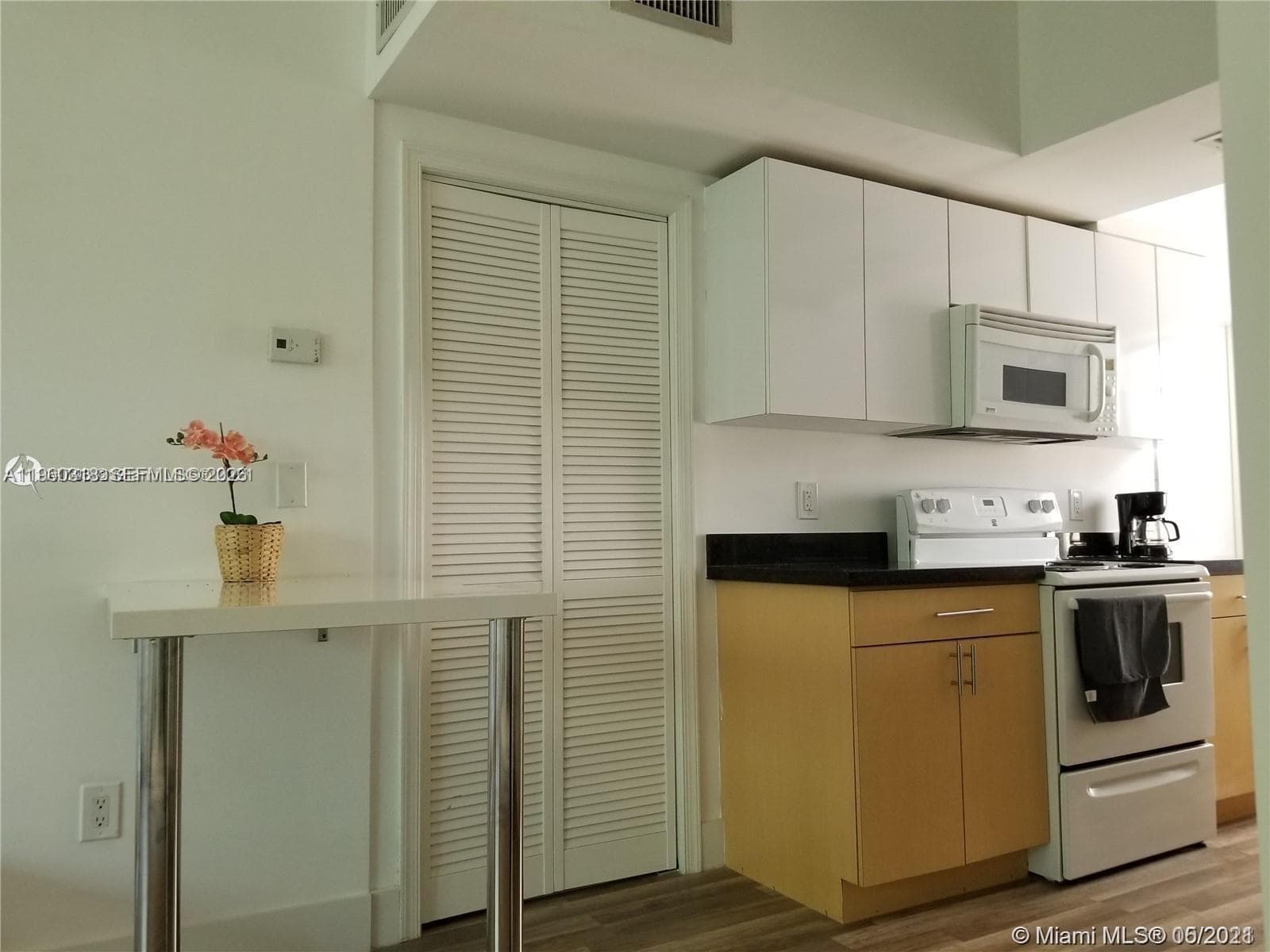 1045 Meridian Ave # 4, Miami Beach, FL 33139 — zdjęcie 2