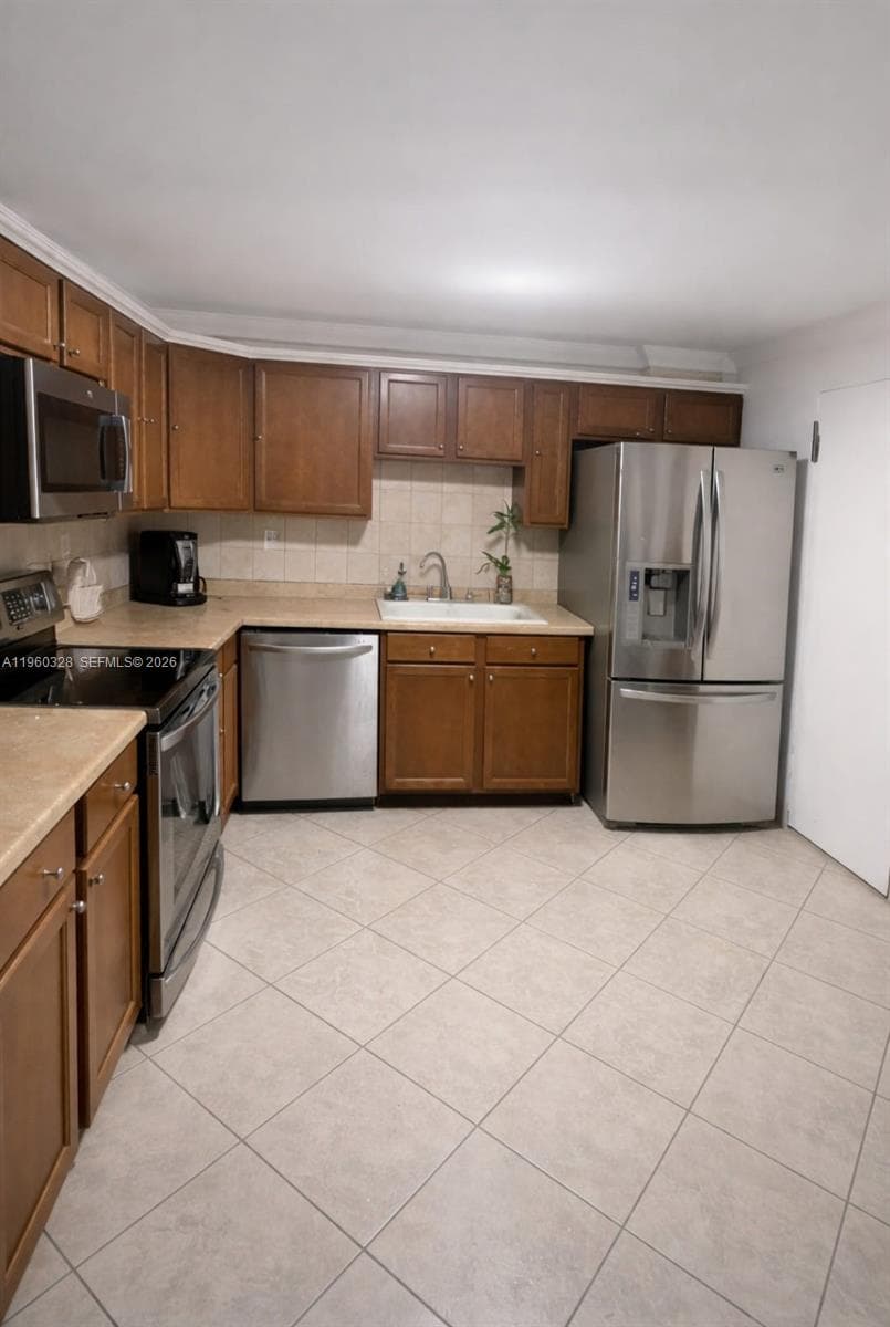 1470 NE 125th Ter # 701, North Miami, FL 33161 — zdjęcie 2