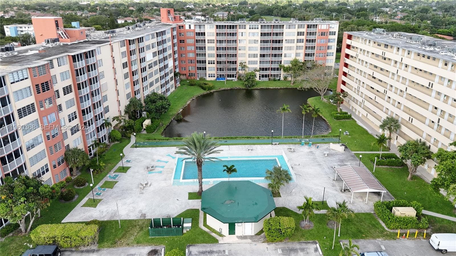 1750 NE 191st St # 507-1, Miami, FL 33179 — zdjęcie 2