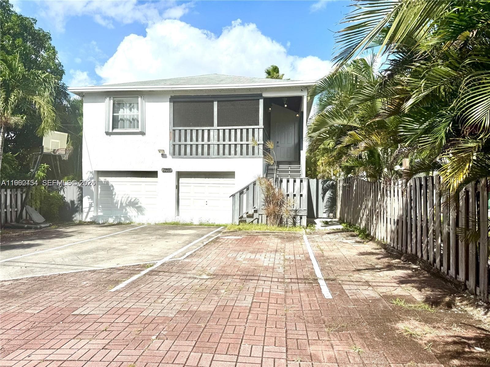 1531 NE 35th St, Oakland Park, FL 33334