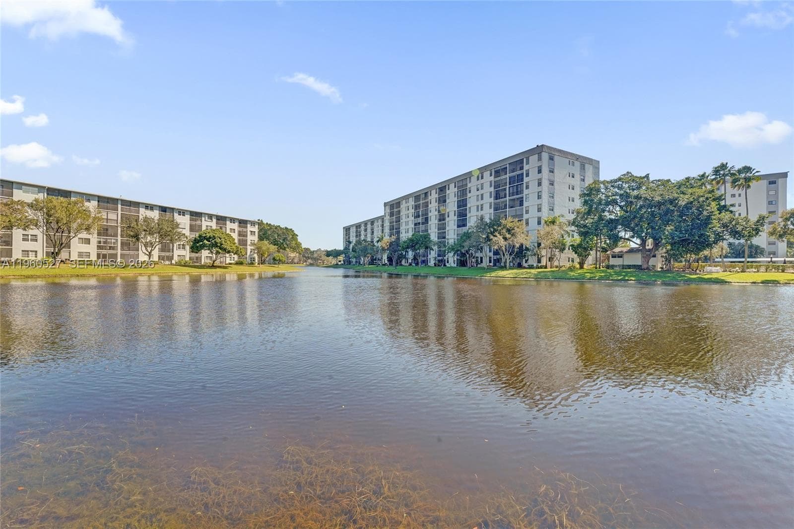 2228 N Cypress Bend Dr # 103, Pompano Beach, FL 33069