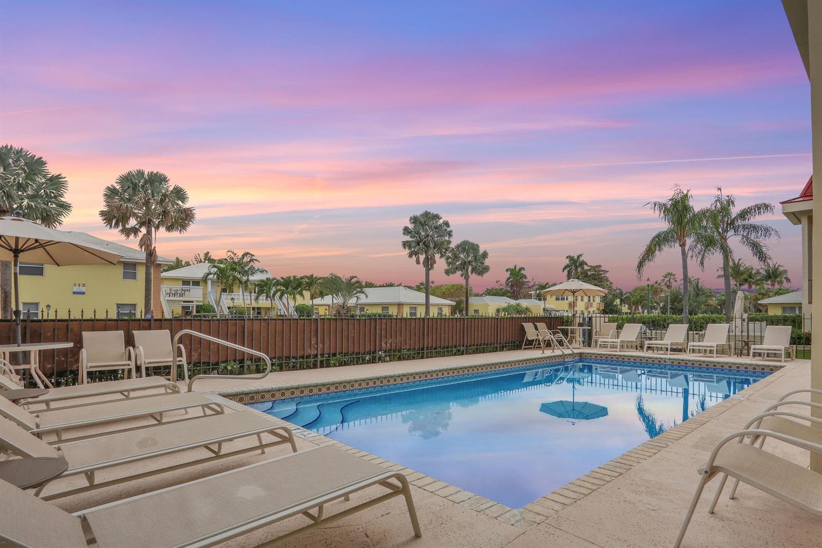 115 Bamboo Road # 205, Palm Beach Shores, FL 33404 — zdjęcie 2