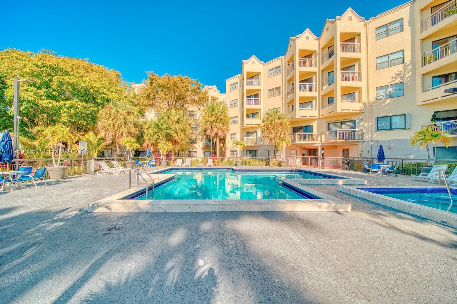 8290 Lake Dr # 236, Doral, FL 33166 — zdjęcie 3
