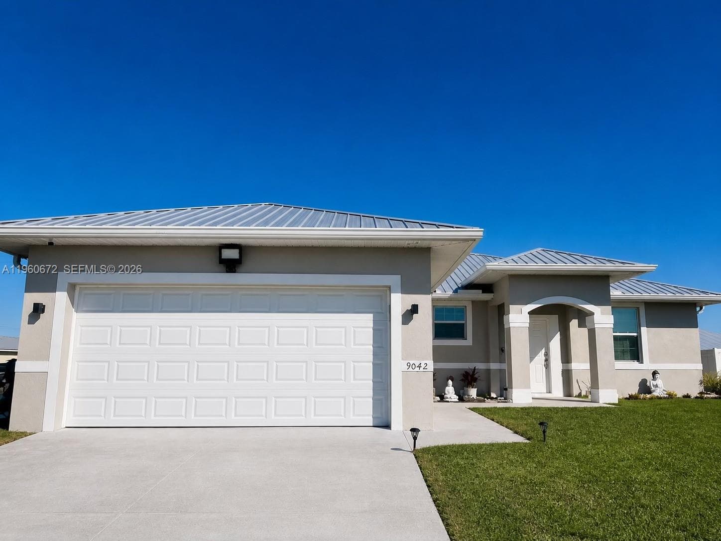 9042 E Broad Circle, La Belle, FL 33935
