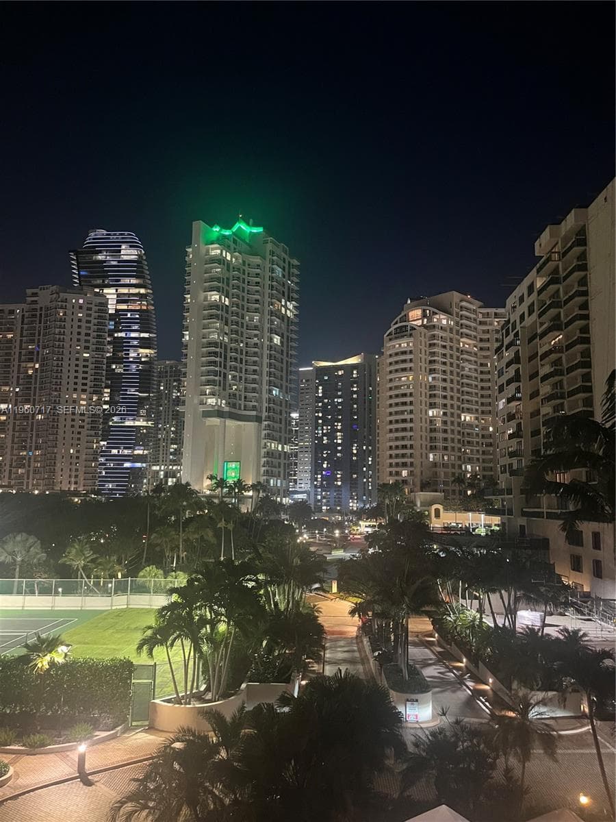 520 Brickell Key Dr # A610, Miami, FL 33131