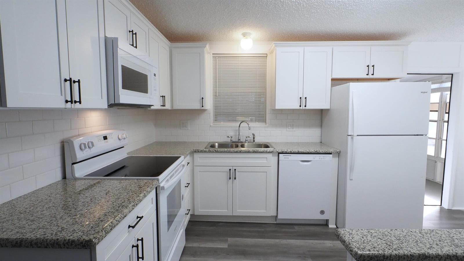 334 Seahorse Terrace, Fort Pierce, FL 34982 — zdjęcie 3