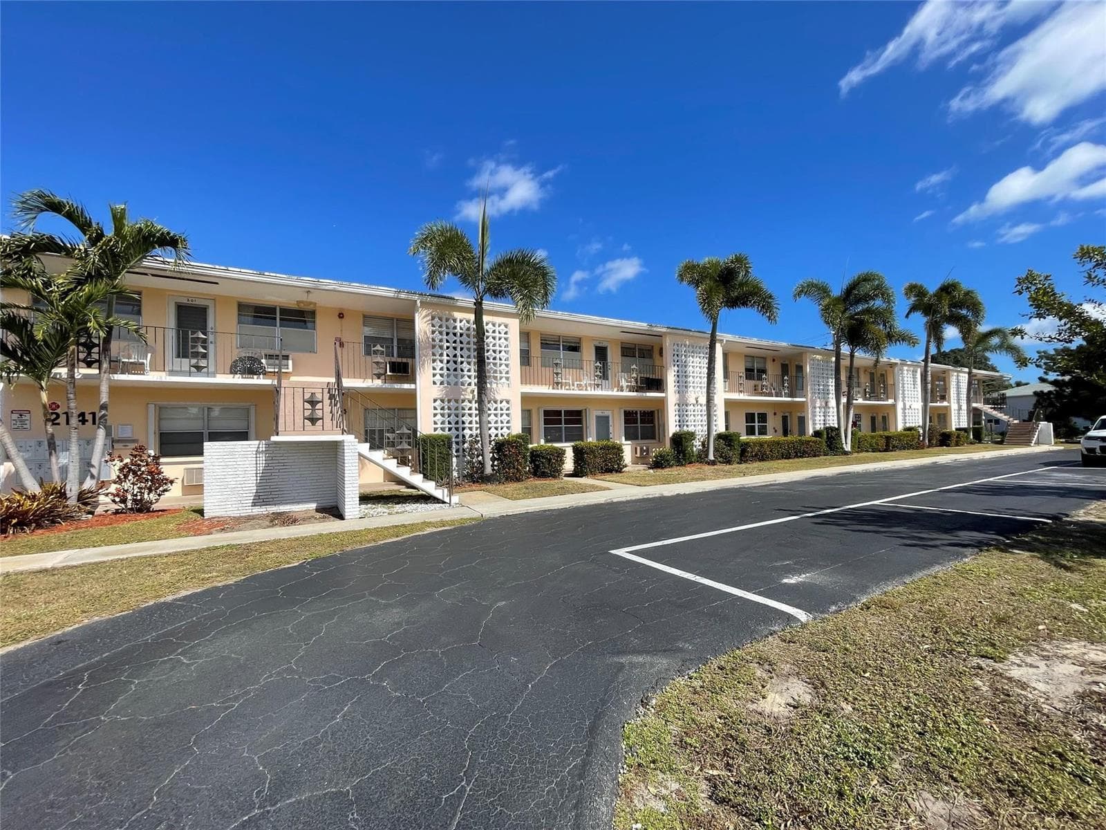 2141 NE 56th Street # 209, Fort Lauderdale, FL 33308 — zdjęcie 4