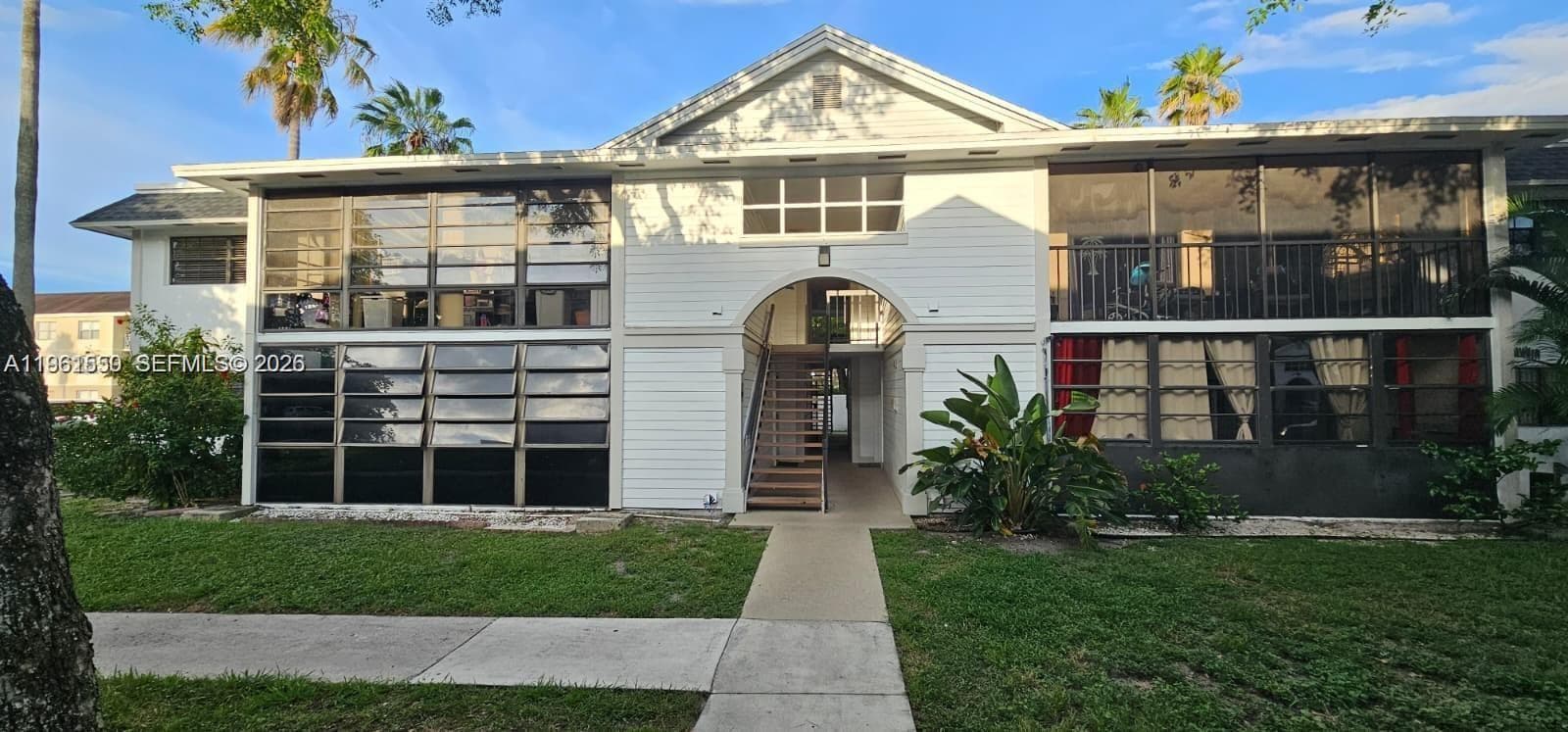 18965 NW 62nd Ave # 202, Hialeah, FL 33015 — zdjęcie 2