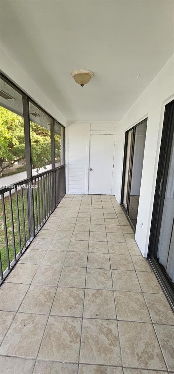 18965 NW 62nd Ave # 202, Hialeah, FL 33015 — zdjęcie 3