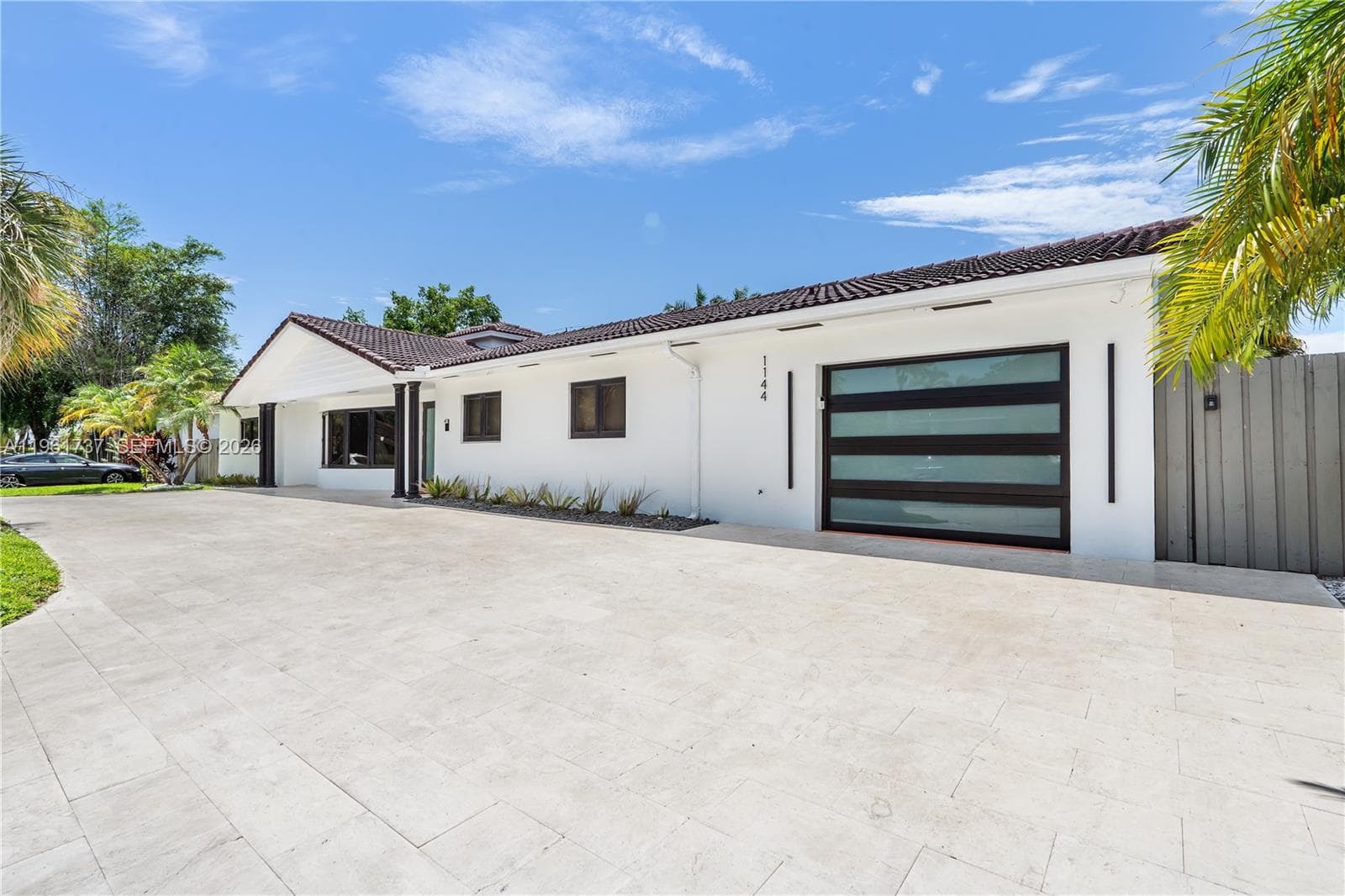 1144 Adams St, Hollywood, FL 33019 — zdjęcie 2