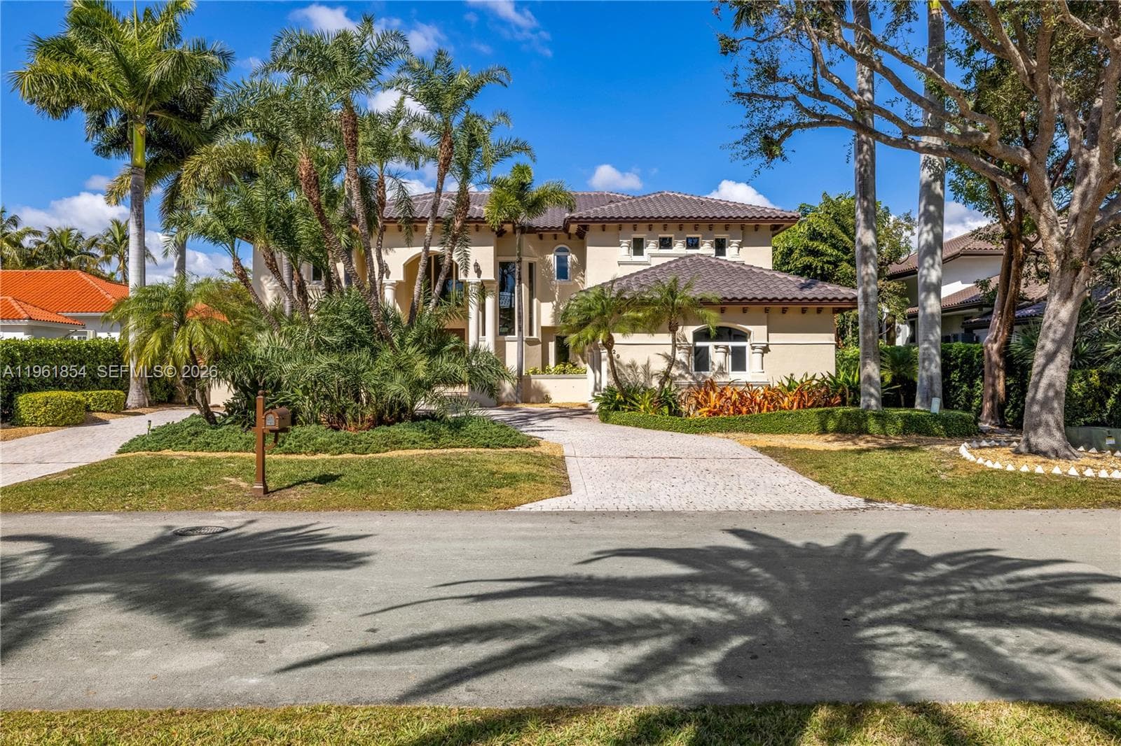 129 Gavilan Ave, Coral Gables, FL 33143 — zdjęcie 2