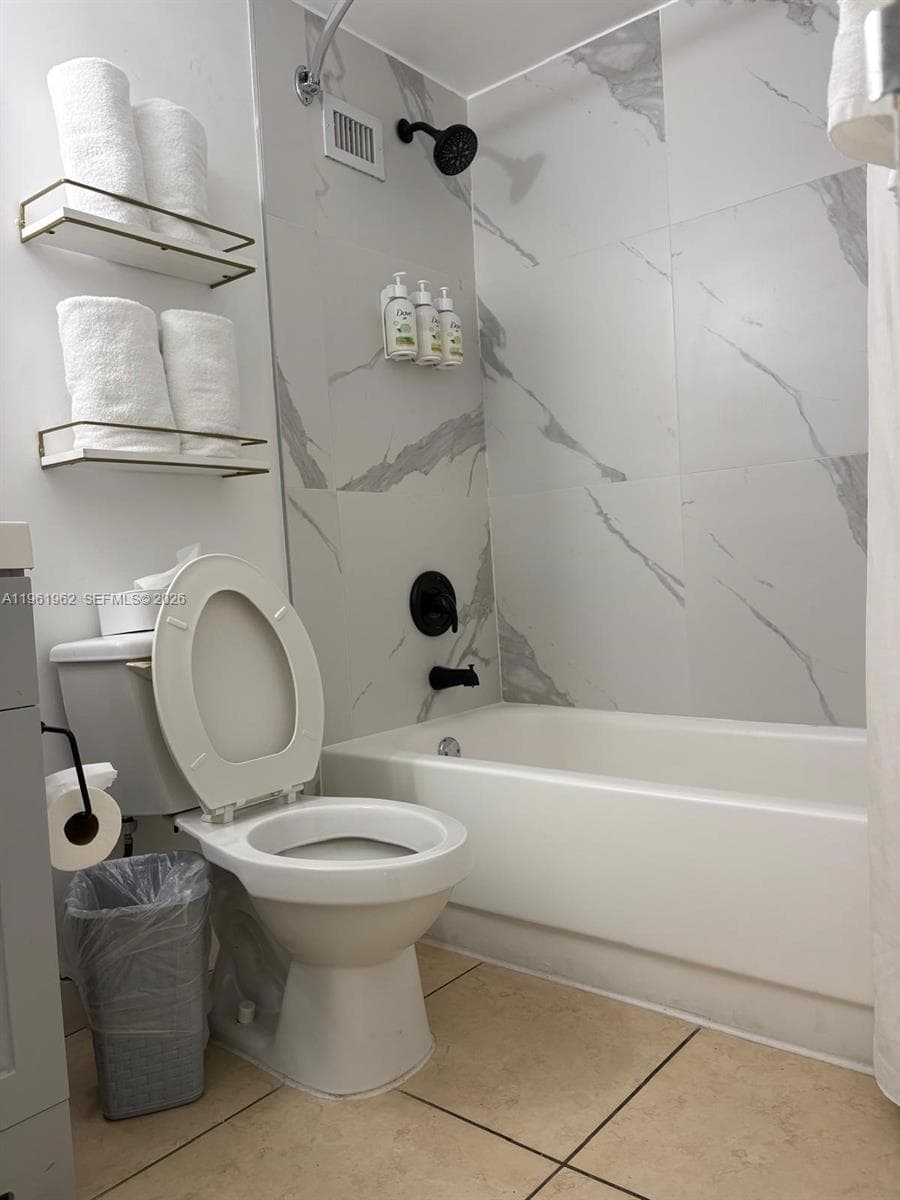 19201 Collins Ave # 820, Sunny Isles Beach, FL 33160 — zdjęcie 2