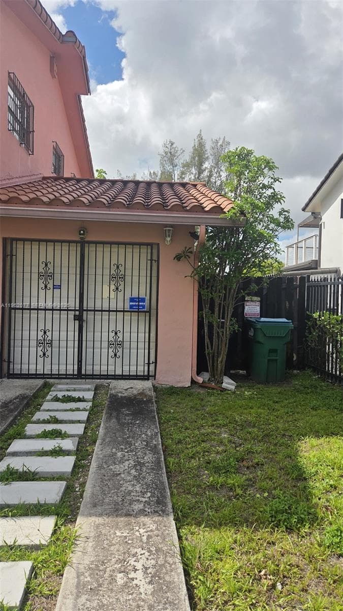 12516 SW 9th Ter # 2, Miami, FL 33184 — zdjęcie 3