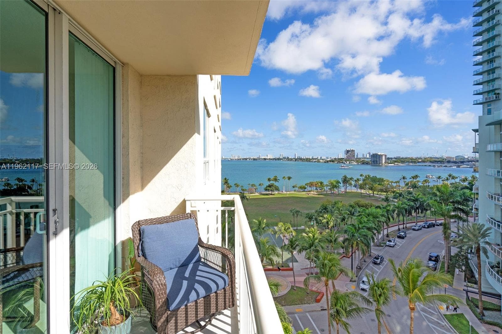 2000 N Bayshore Dr # 909, Miami, FL 33137