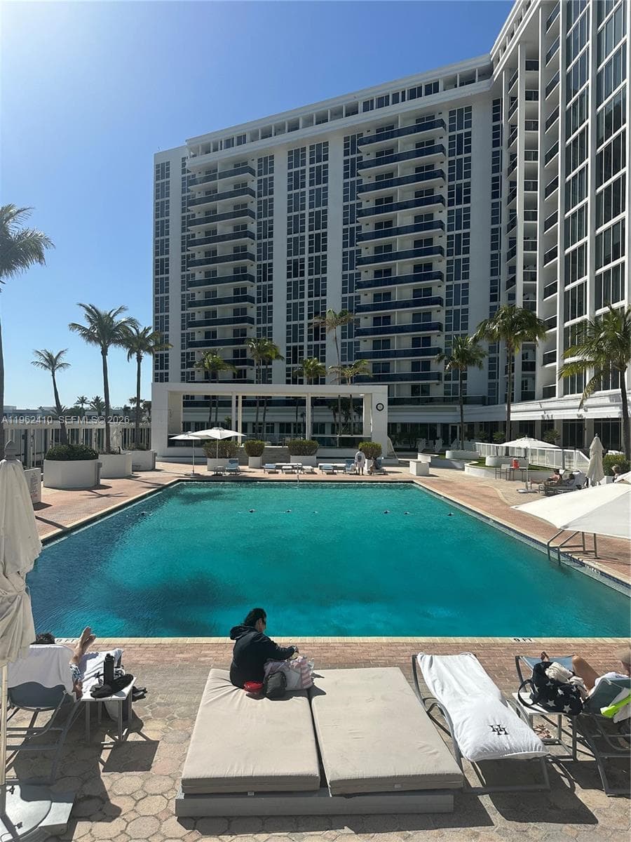 10275 Collins Ave # 1402, Bal Harbour, FL 33154 — zdjęcie 3