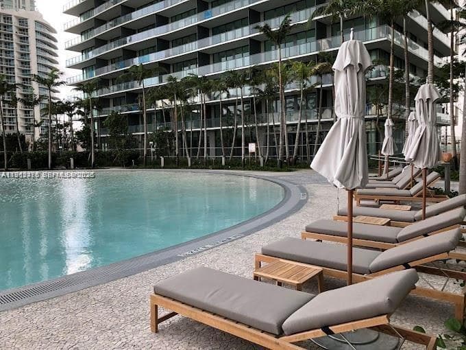 650 NE 32nd St # BH6, Miami, FL 33137 — zdjęcie 3