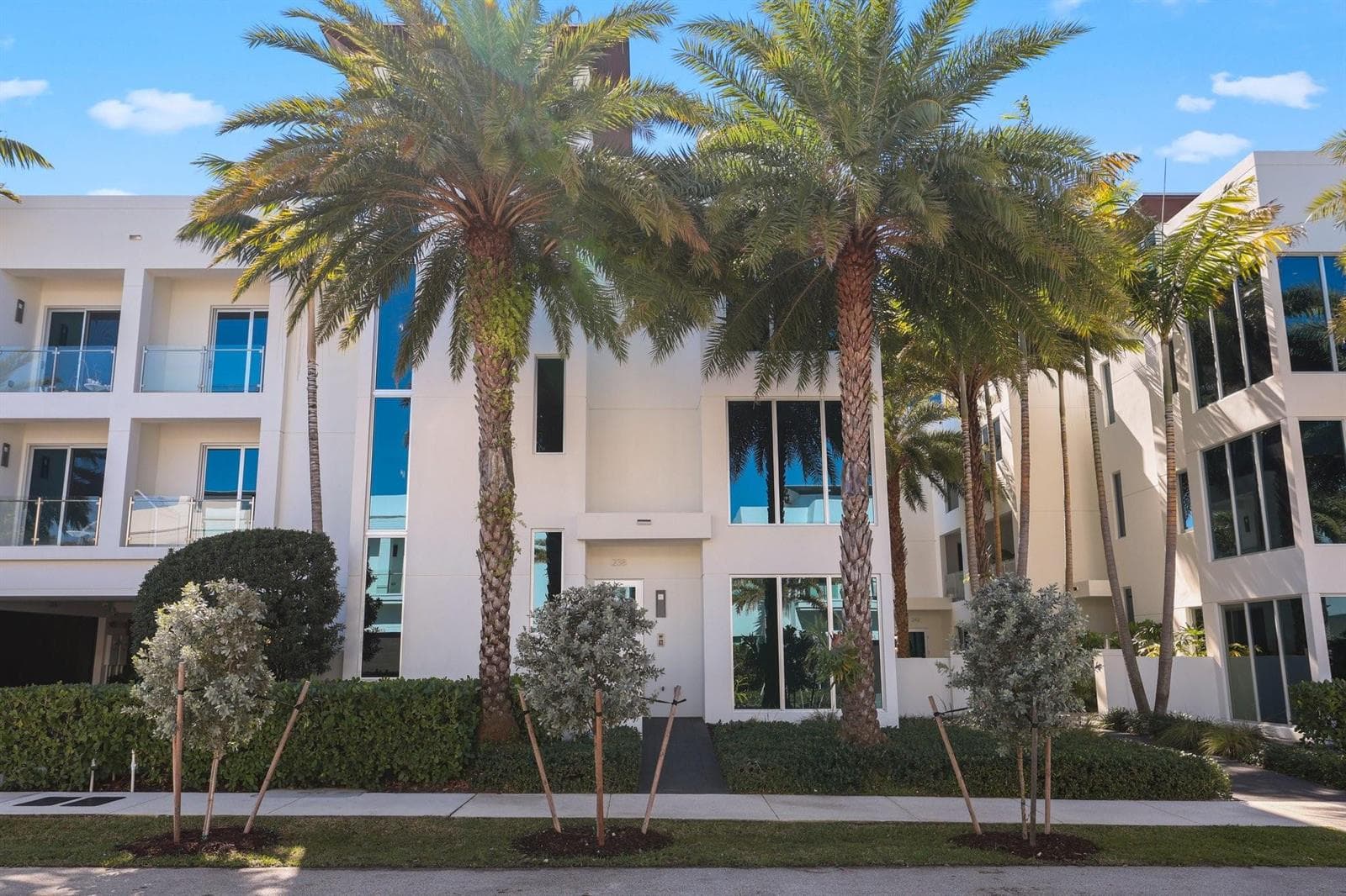 238 Shore Court, Lauderdale By The Sea, FL 33308 — zdjęcie 2