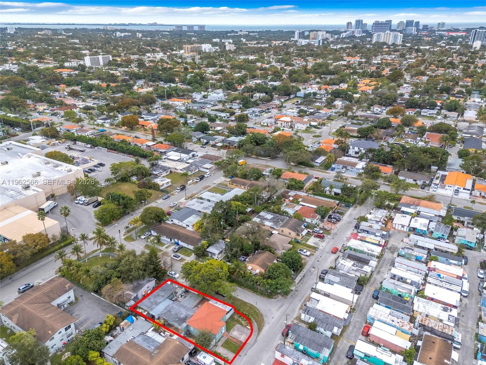 941 SW 31st Ct, Miami, FL 33135 — zdjęcie 3