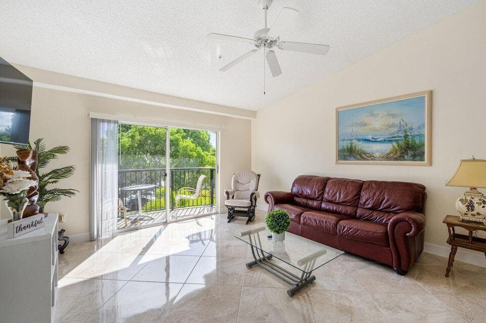 1100 Crestwood Court # 1110, Royal Palm Beach, FL 33411 — zdjęcie 3