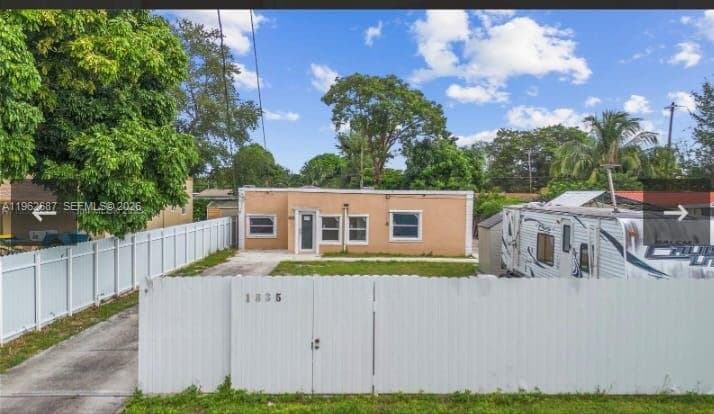 1835 NW 85th St, Miami, FL 33147 — zdjęcie 3