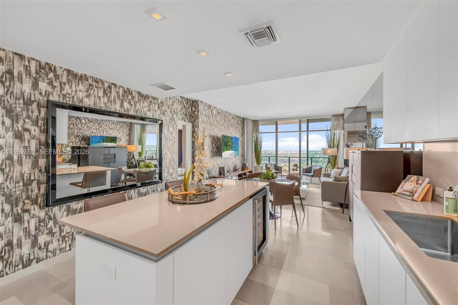 88 SW 7th St # 3806, Miami, FL 33130 — zdjęcie 3
