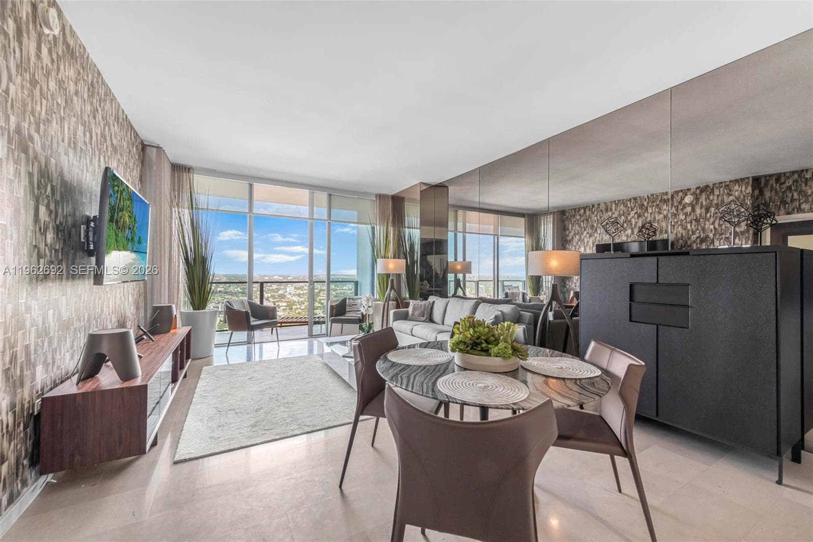 88 SW 7th St # 3806, Miami, FL 33130 — zdjęcie 4
