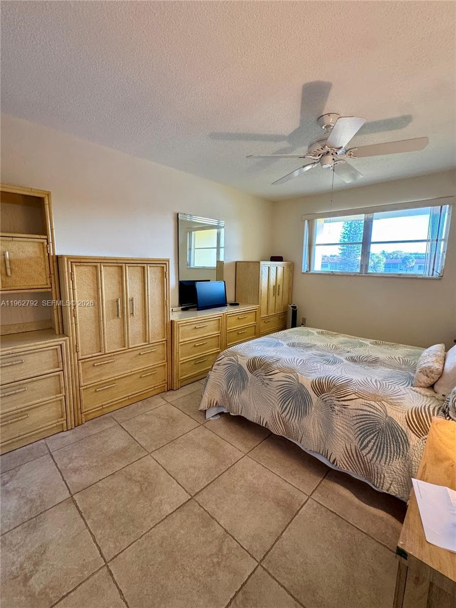 2940 NE 203rd St # 213 C, Aventura, FL 33180 — zdjęcie 3