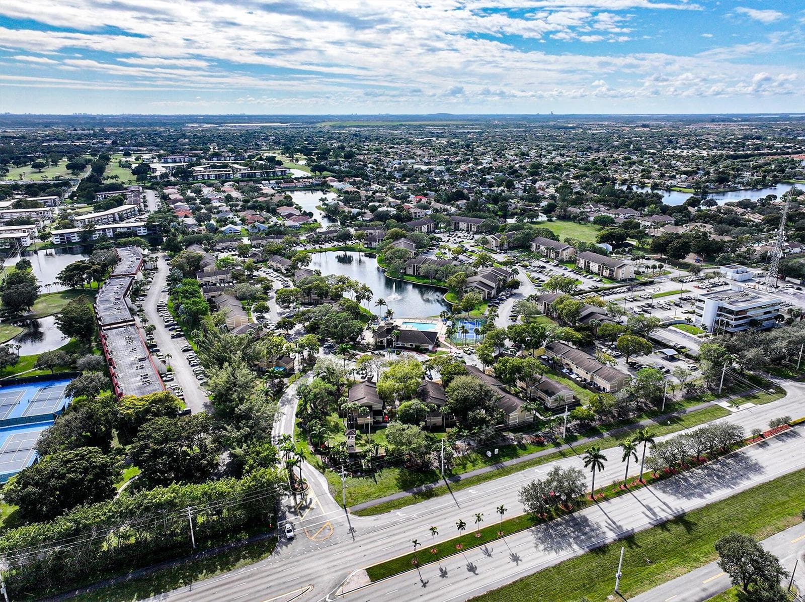 450 Palm Circle # 106, Pembroke Pines, FL 33025 — zdjęcie 2