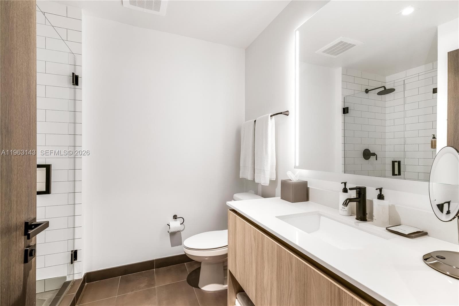 398 NE 5th St # 2205, Miami, FL 33132 — zdjęcie 5