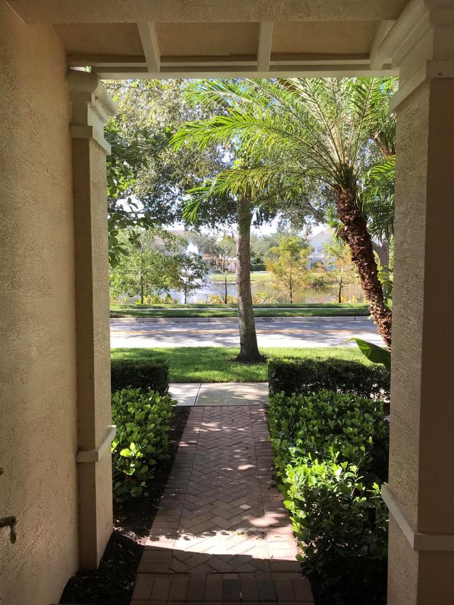 141 E Thatch Palm Circle, Jupiter, FL 33458 — zdjęcie 3