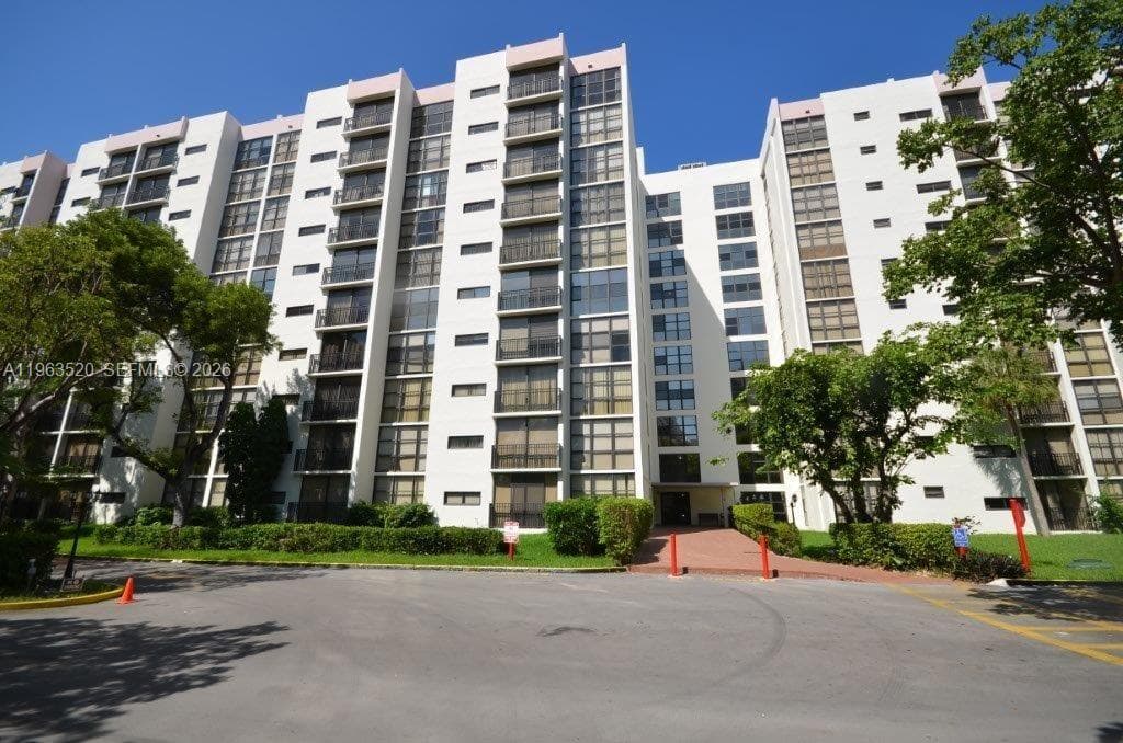 17021 N Bay Rd # 316, Sunny Isles Beach, FL 33160