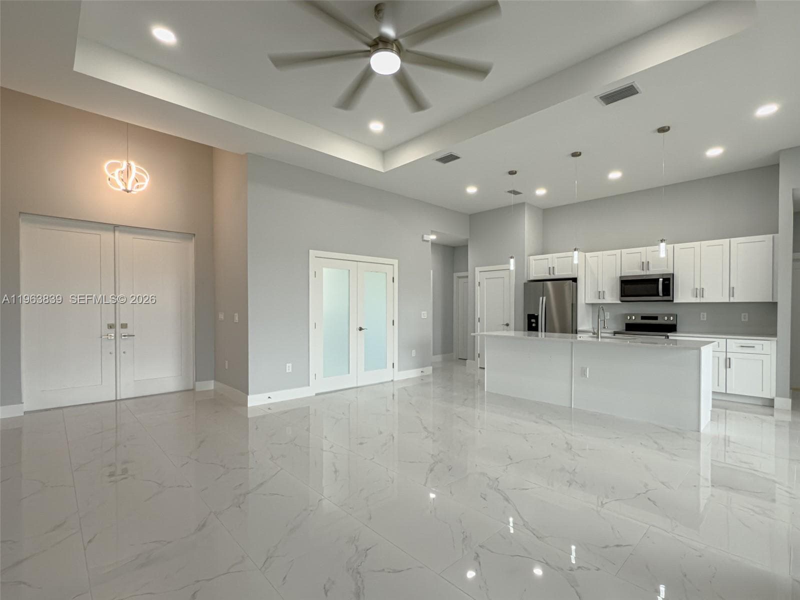417 Paddock St, Lehigh Acres, FL 33974 — zdjęcie 4