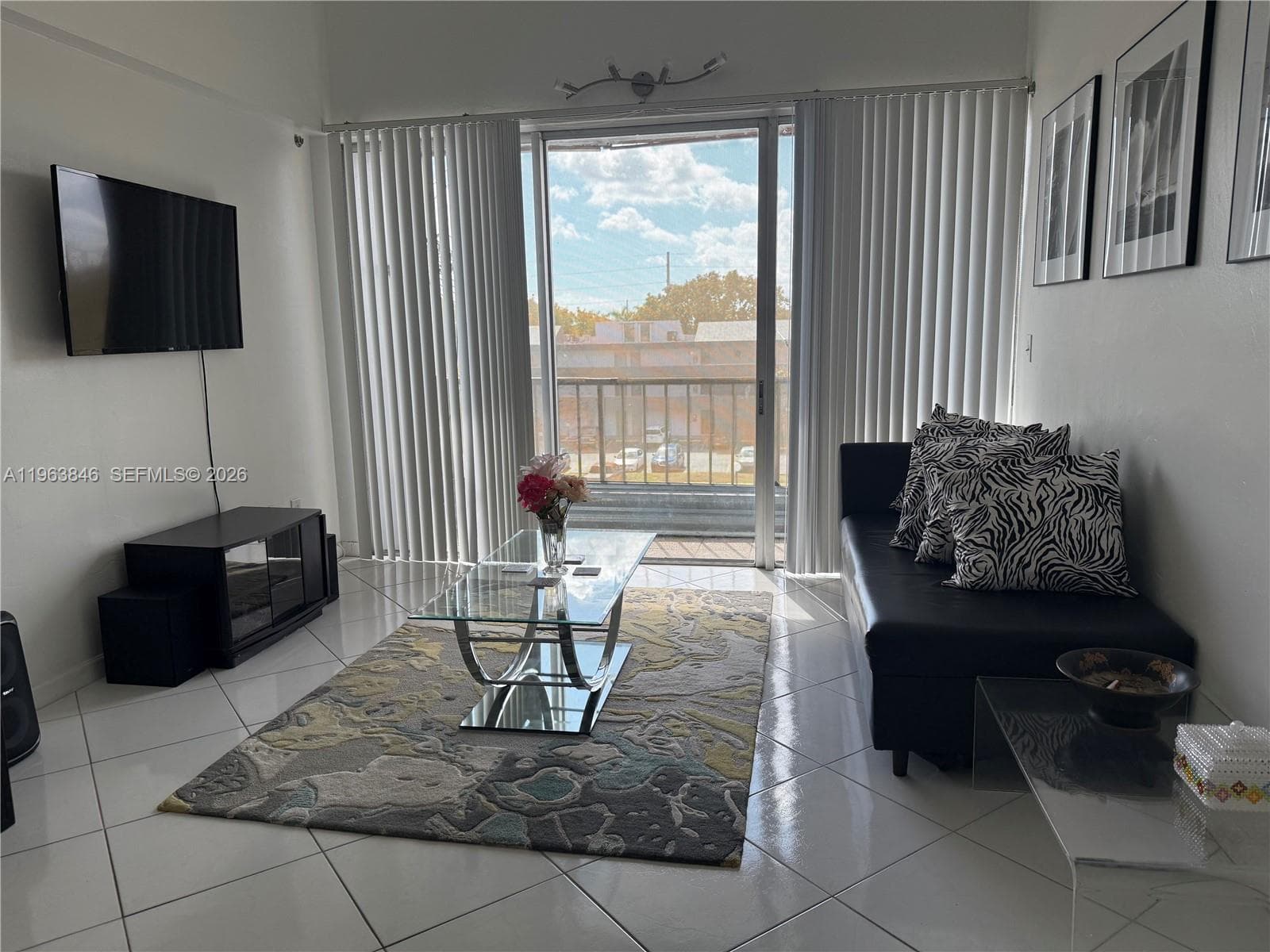 8821 W Flagler St # 411, Miami, FL 33174 — zdjęcie 2