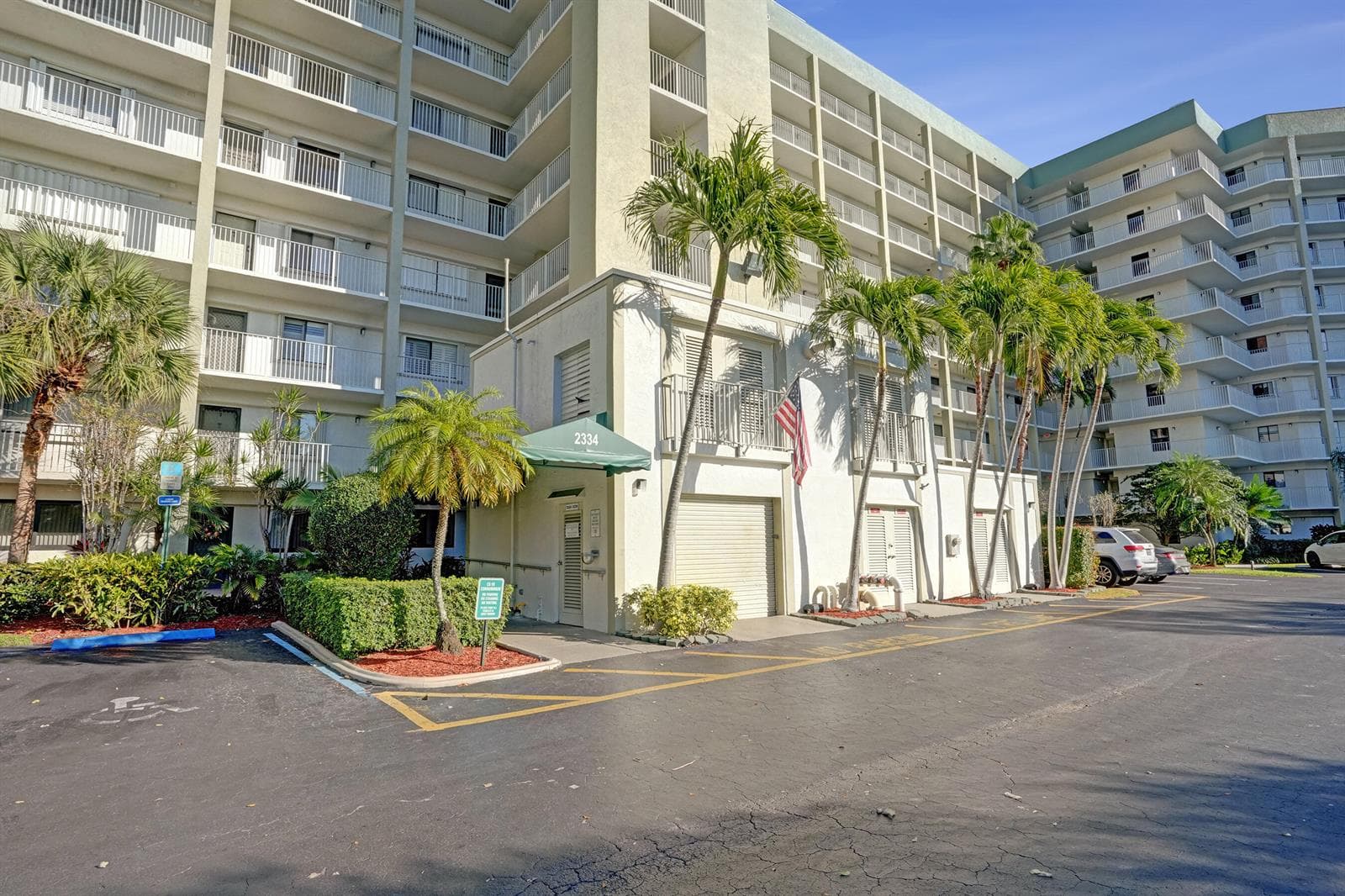 2334 S Cypress Bend Drive # 907, Pompano Beach, FL 33069 — zdjęcie 2