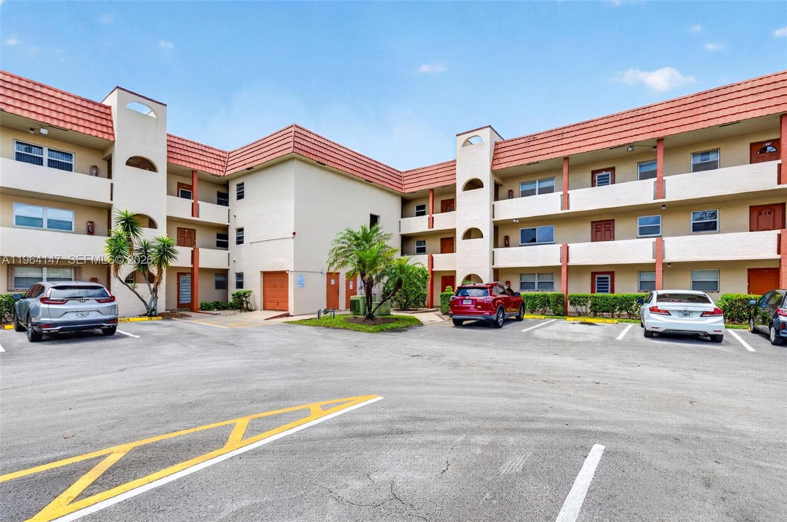 8040 N Sunrise Lakes Dr # 108, Sunrise, FL 33322 — zdjęcie 2
