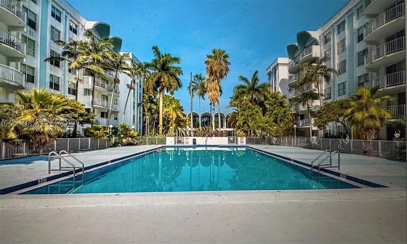 496 NW 165th St Rd # D-614, Miami, FL 33169